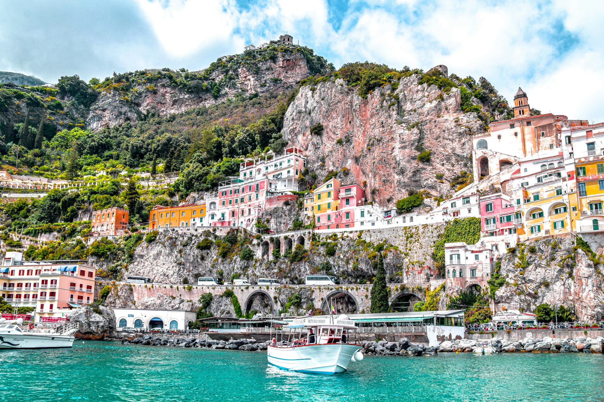 Autumn’s Two Windows: Where to Travel in October and November
